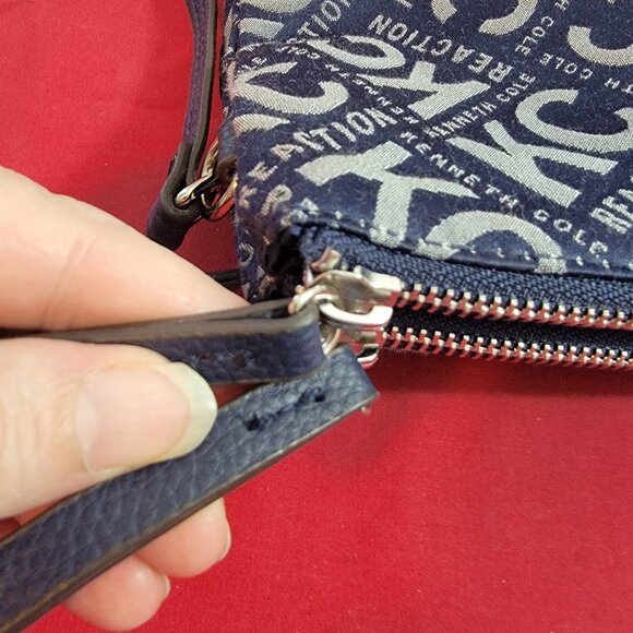 Kenneth Cole Reaction Blue & Gray Signature Logo Crossbody Purse/Bag Sling - Picture 15 of 16